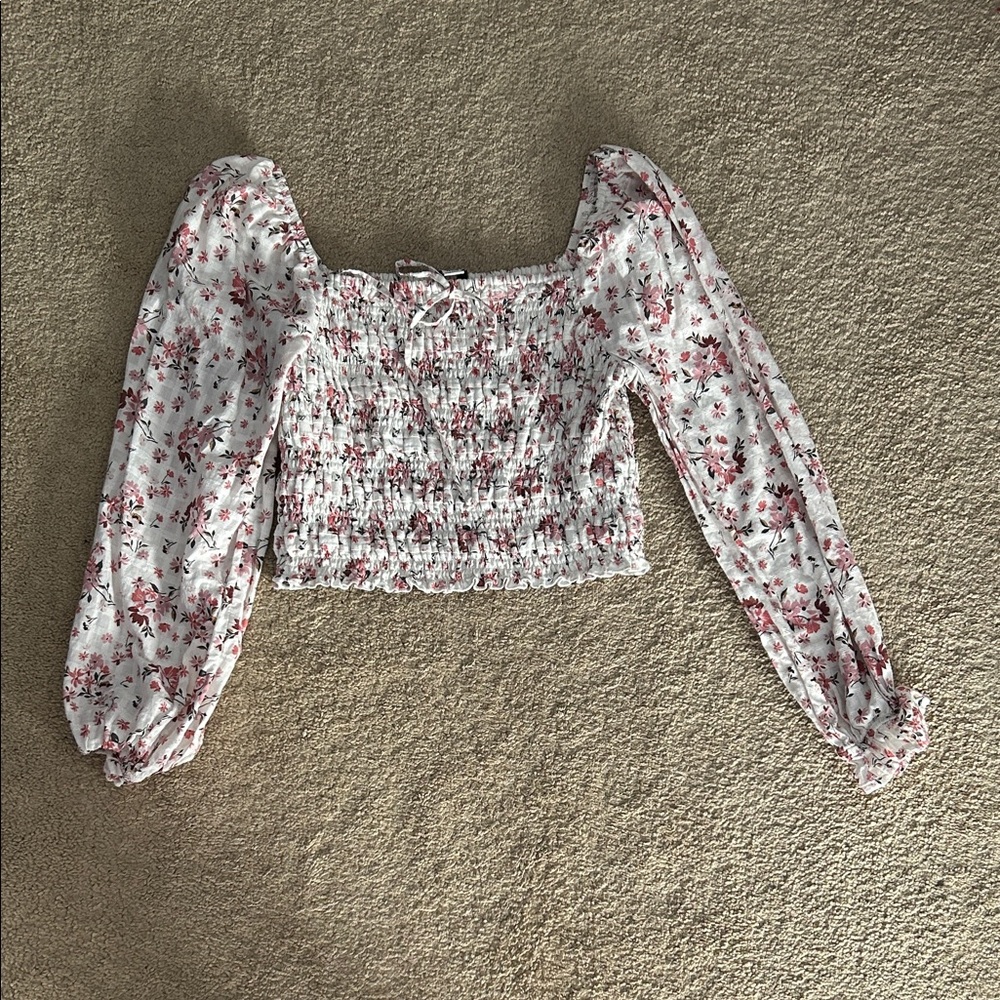 American Eagle Outfitters White and Pink Floral Blouse